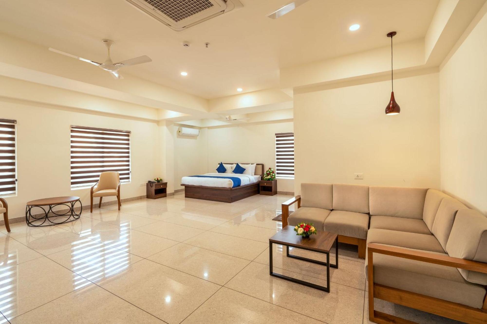 Kumbanad Heritage Hotel Vennikulam Ngoại thất bức ảnh